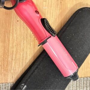Mini Vidal Sassoon Pink Travel Ceramic Curling Iron